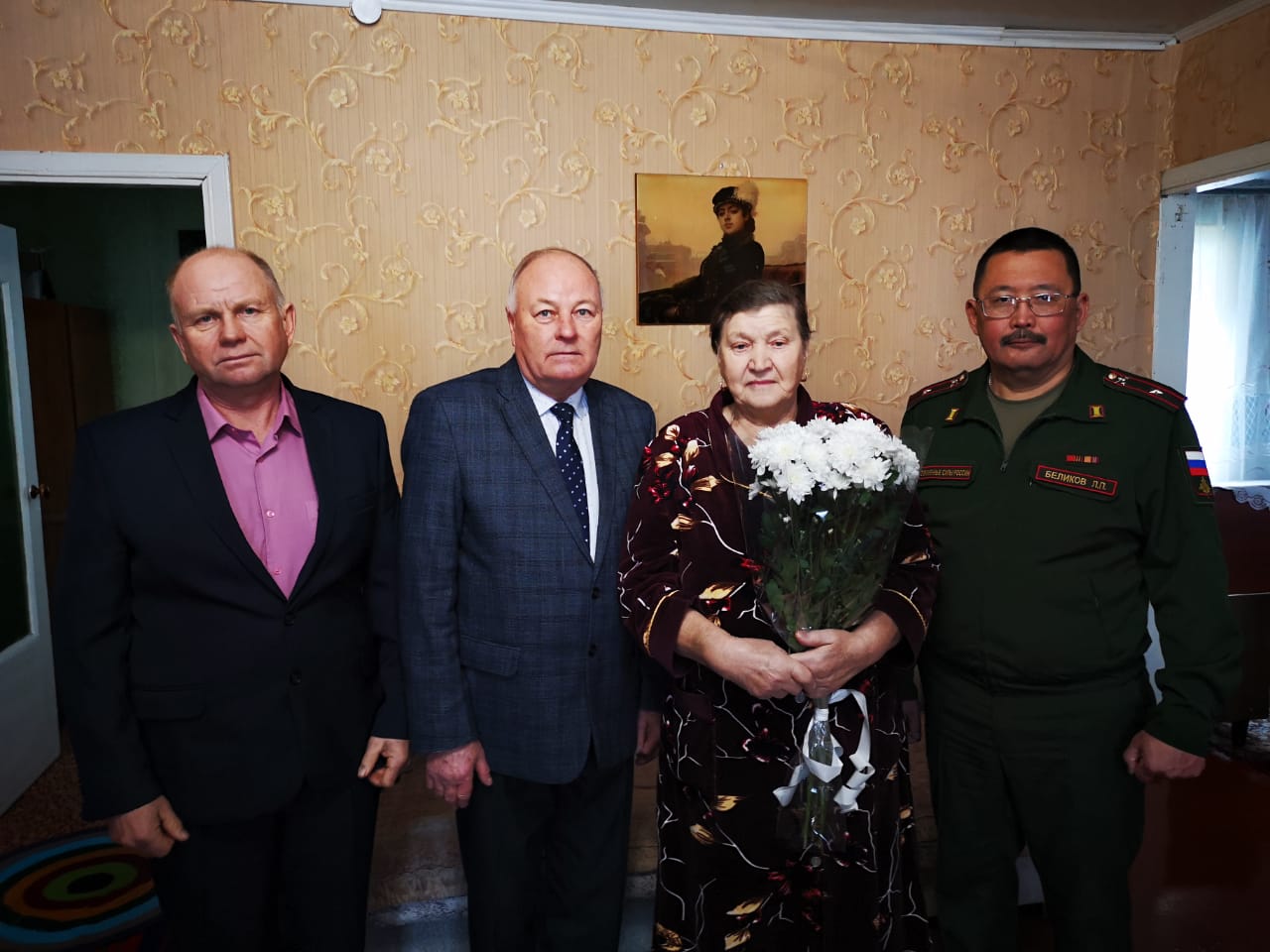 Поздравление Героя социалистического труда Сивцовой М.И. с Днем  героев Отечества.